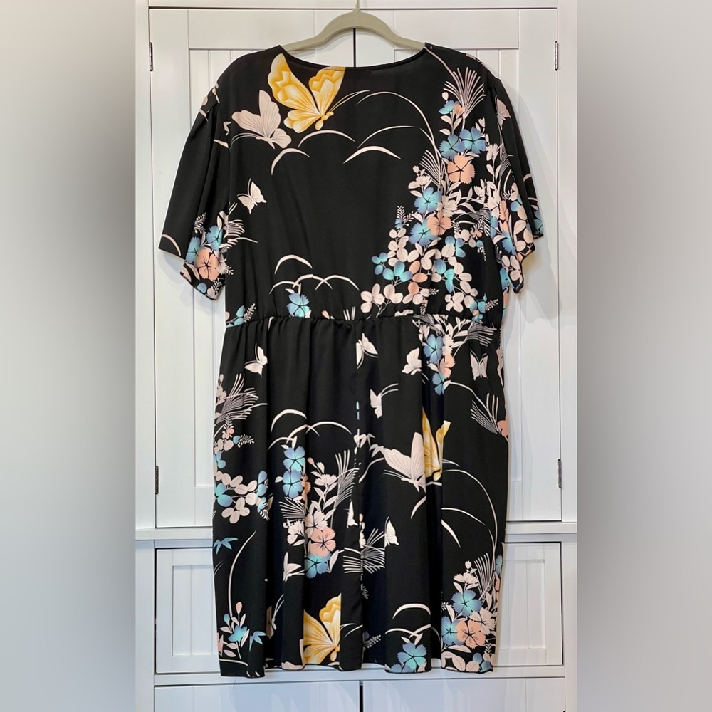 Nemidor Floral V-Neck Midi Dress in Black with Pastel Blooms - Picture 2 of 5